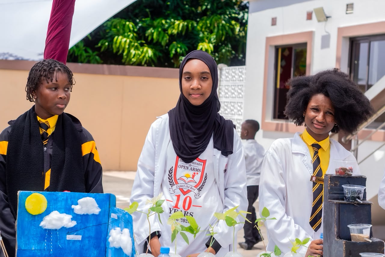 Students at the science fair of 10th anniversary of Open Arms School